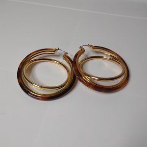 Vince Camuto Tortoise And Gold Tone Large Hoop Earrings
